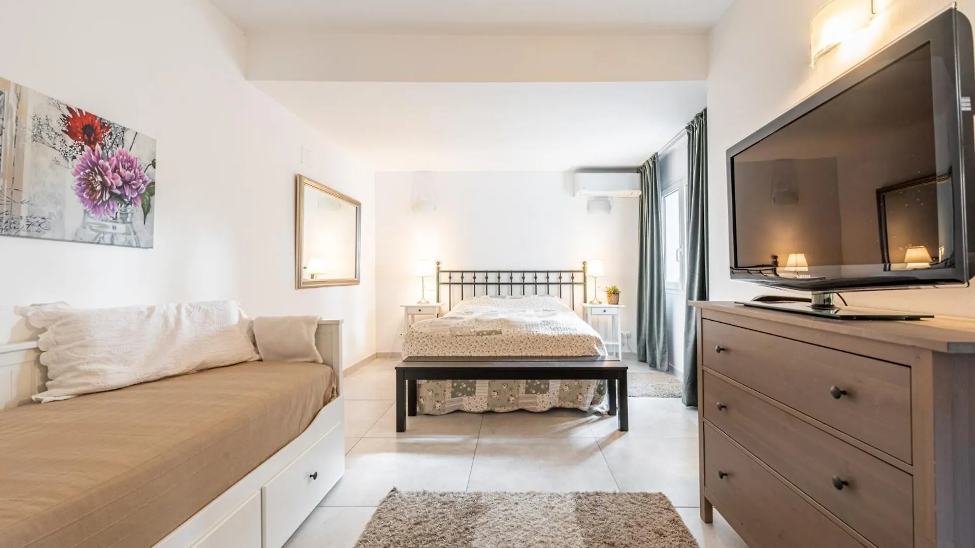 Sol Y Paz 3, Nice Apartment With Great Location Marbella
