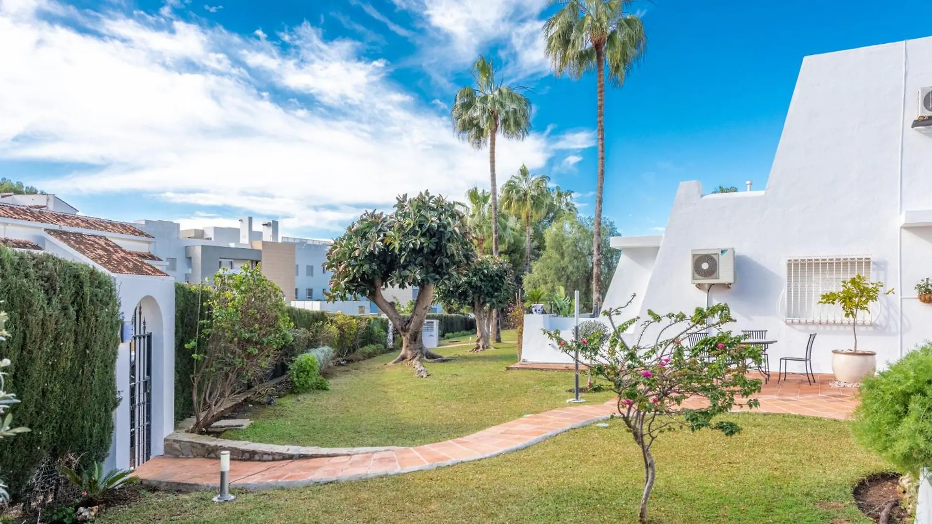 Sol Y Paz 3, Nice Apartment With Great Location Marbella